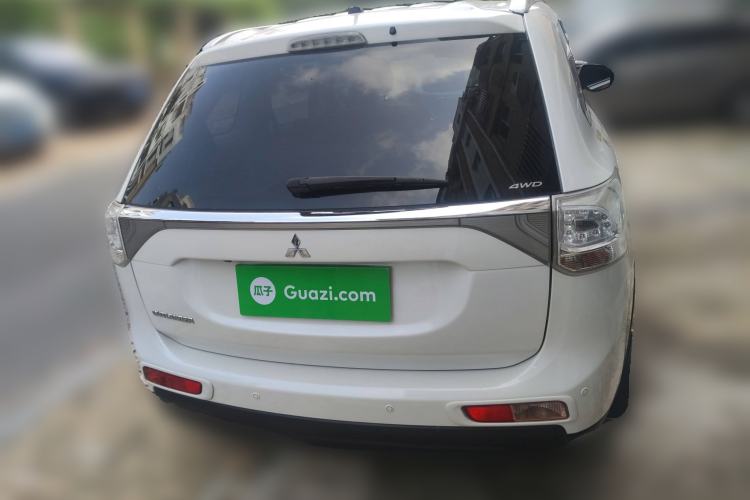 Used Mitsubishi Outlander 2014 2.4L 4x4 Deluxe Value Edition 5 Seats
