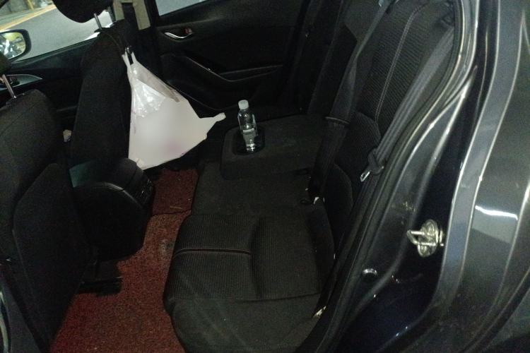 Used Mazda 3 Axela 2017 Hatchback 2.0L Automatic Luxury Model China VI Standard Left Rear Seat