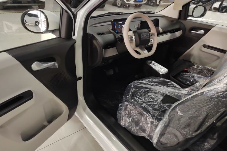 Used CHANGAN NEVO Lumin 2026 Model Treasure Edition 205km Passionate Beige Ningde Interior 3