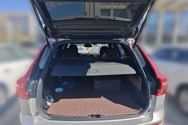 Used Volvo XC60 2022 B5 4x4 Smart Luxury Edition