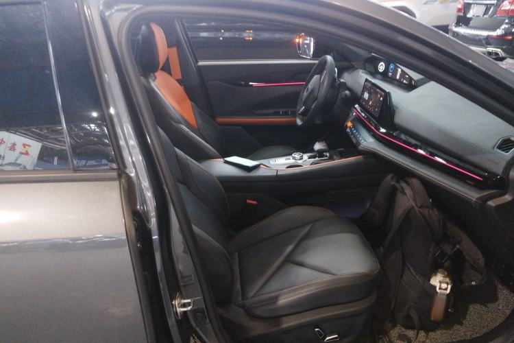 Used CHANGAN UNI-V 2022 1.5T Prestige Version