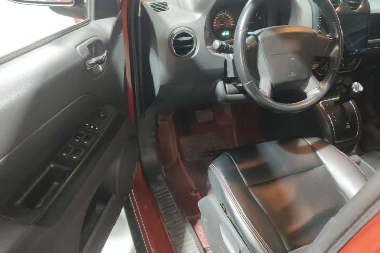 Used Jeep Compass 2007 2.4L four-wheel drive sport version Driver Seat