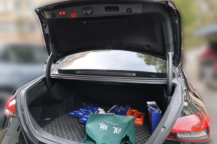 Used Mercedes-Benz E-Class 2022 Second Facelift E 260 L
