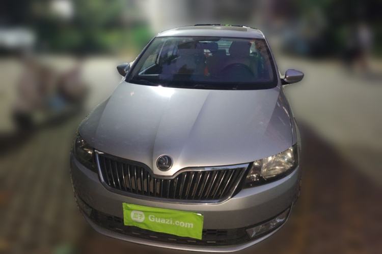 Used Skoda Rapid 2015 1.6L Automatic Smart Selection Model