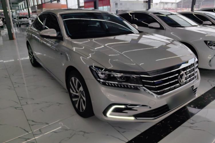 Used Volkswagen Passat New Energy 2020 430 PHEV Hybrid Luxury Edition China VI Standard Front Right 45 Deg
