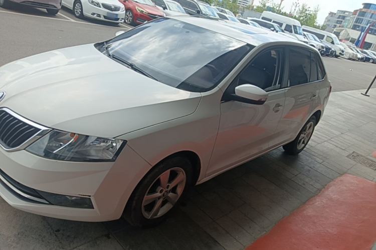 Used Skoda Rapid Spaceback 2018 1.6L Automatic Comfort Edition