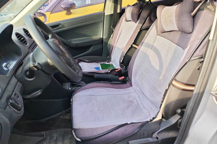 Used Volkswagen Jetta 2015 1.6L Automatic Fashion Model