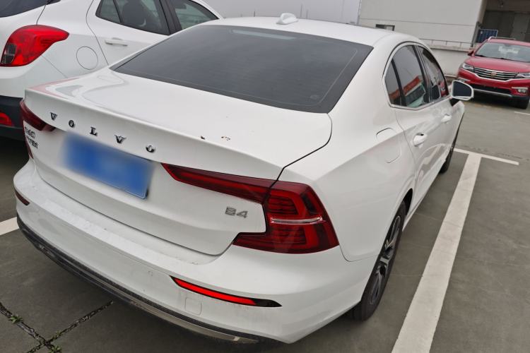 Used Volvo S60 2023 B4 Zhiyi Luxury Edition Rear Right 45 Deg
