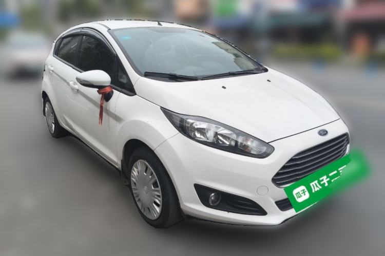 Used Ford Fiesta 2013 Hatchback 1.5L Manual Fashion Edition Front Right 45 Deg