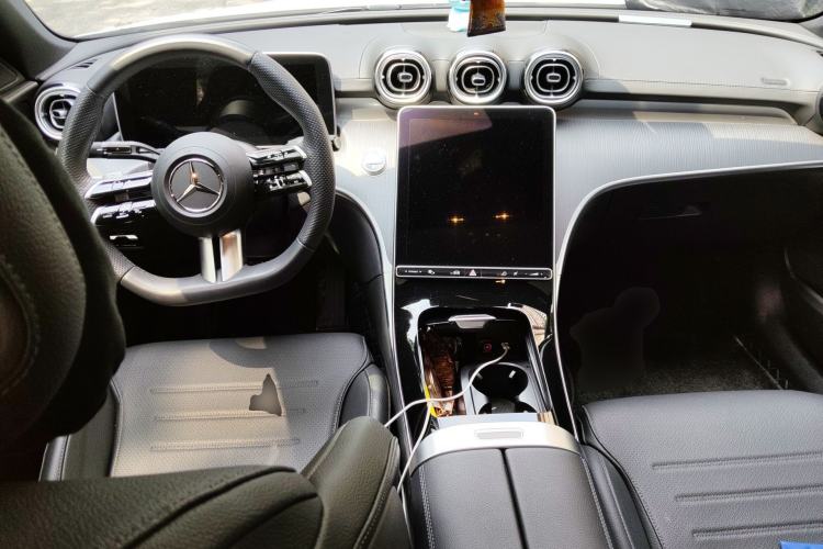 Used Mercedes-Benz C-Class 2023 Restyled C 260 L Sport Edition Center Console