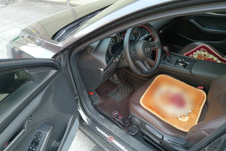 Used Mazda 3 Axela 2022 2.0L Automatic Zhiqing Edition Driver Seat