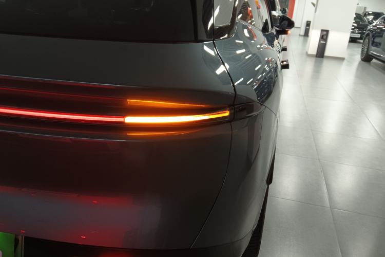 Used Zeekr 7X 2025 100 kWh Long-Range Rear-Wheel Drive with Intelligent Driving Features Exterior 3