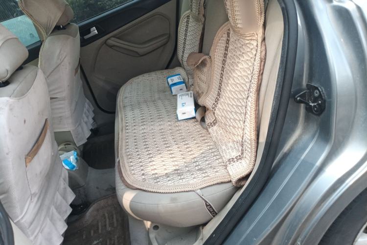 Used Ford Focus 2011 Sedan 1.8L Manual Comfort Model
