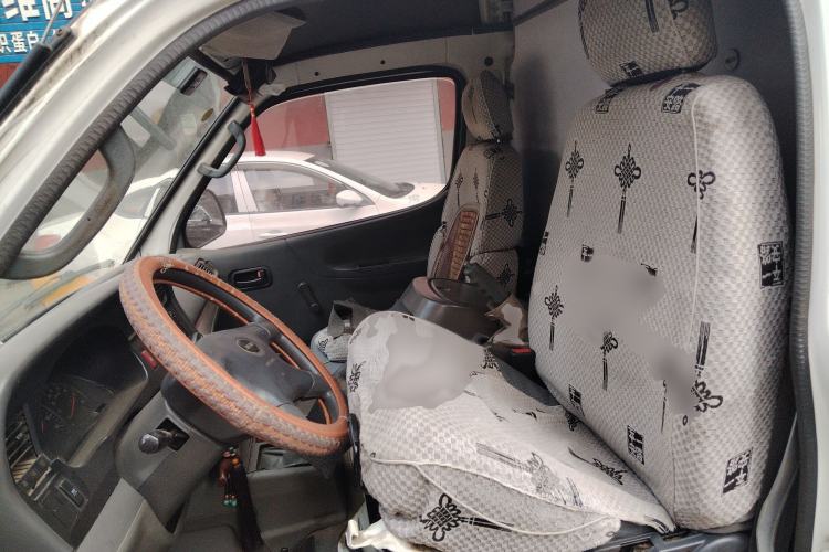 Used Jinbei Hiace 2016 2.2L Express Van Version V22
