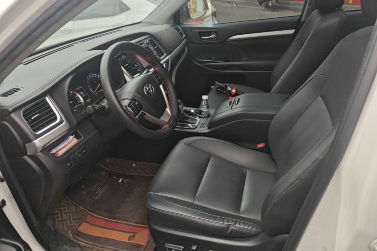 Used Toyota Highlander 2018 2.0T Four-Wheel Drive Luxury Edition 7 Seats China V Emission Standard