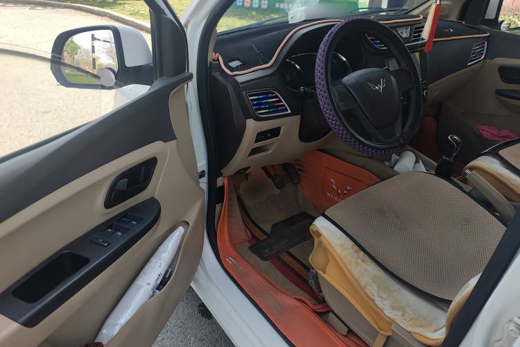 Used Wuling Hongguang 2015 1.5L S1 Standard China V-Emission Standards
