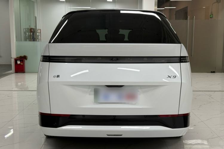 Used XPeng X9 2025 740 Ultra-Long Range Max
