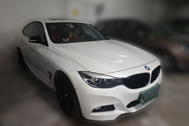 Used BMW 3 Series GT 2020 320i M Sport Night Edition Front Right 45 Deg