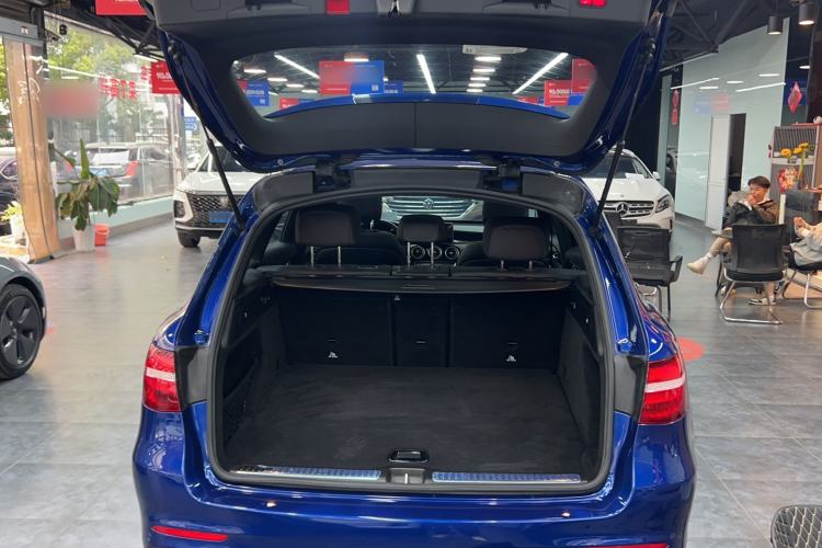 Used Mercedes-Benz GLC 2019 GLC 260 L 4MATIC Dynamic Model Trunk