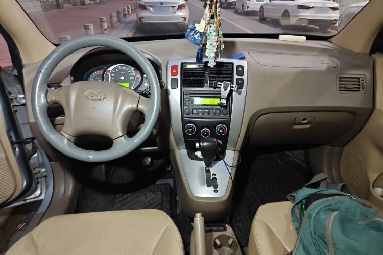 Used Hyundai Tucson 2009 2.0L Automatic Two-Wheel Drive with Sunroof