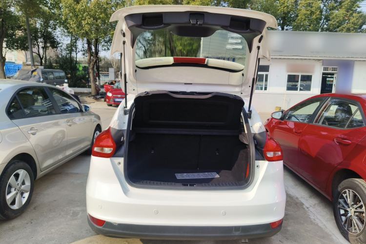 Used Ford Focus 2018 Hatchback Classic 1.6L Automatic Trendy SmartDrive Edition