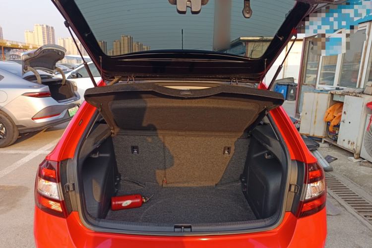 Used Skoda Rapid Spaceback 2016 1.6L Automatic Smart Drive Edition
