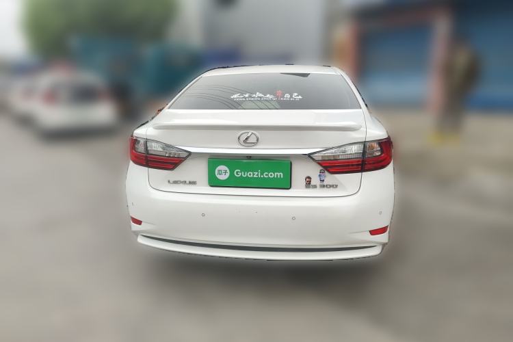 Used Lexus ES 2015 200 Comfort Edition Rear