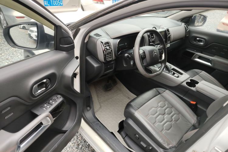 Used Citroen C5 AIRCROSS 2017 380THP Luxury Model Driver Seat