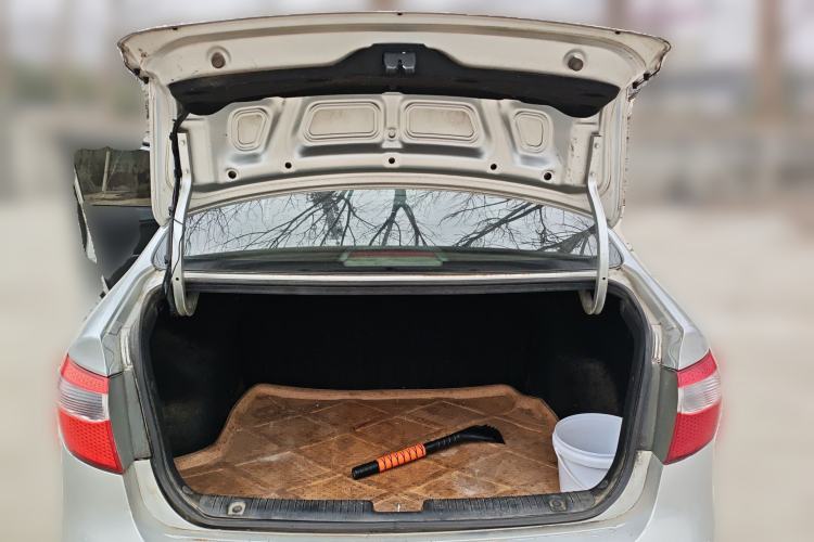 Used Kia K2 2011 Sedan 1.4L Manual Transmission GLS
