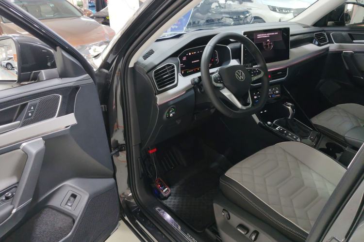 Used Volkswagen Tayron 2024 300TSI Two-Wheel-Drive Luxury Plus Advanced Version Driver Seat