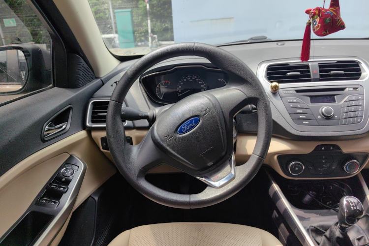 Used Ford Escort 2015 1.5L Manual Comfort Model
