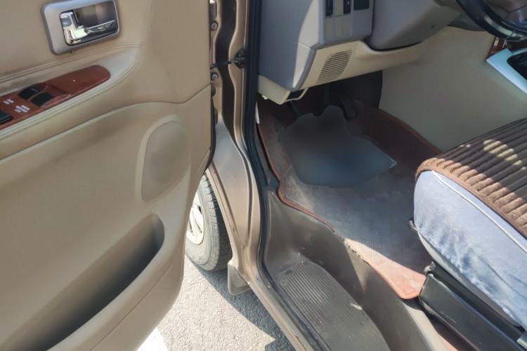 Used Foton MP-X E 2014 2.4L Wealth Express Comfort Version Basic Edition with 4G64