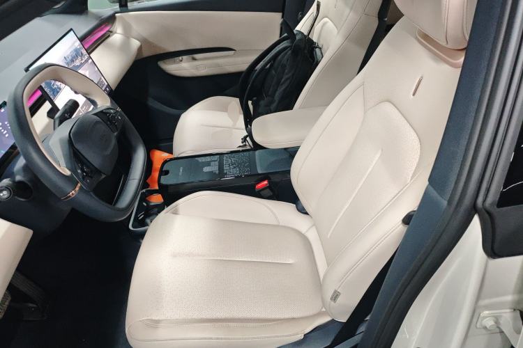 Used Lynk & Co Z20 2026 Model 430km Rear-Wheel Drive Pro Left Front Seat