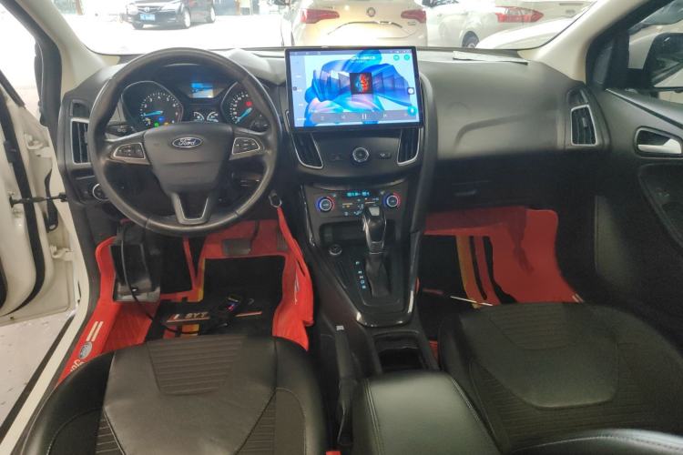 Used Ford Focus 2017 Hatchback 1.6L Automatic Fashion Edition Smart Drive Version Center Console