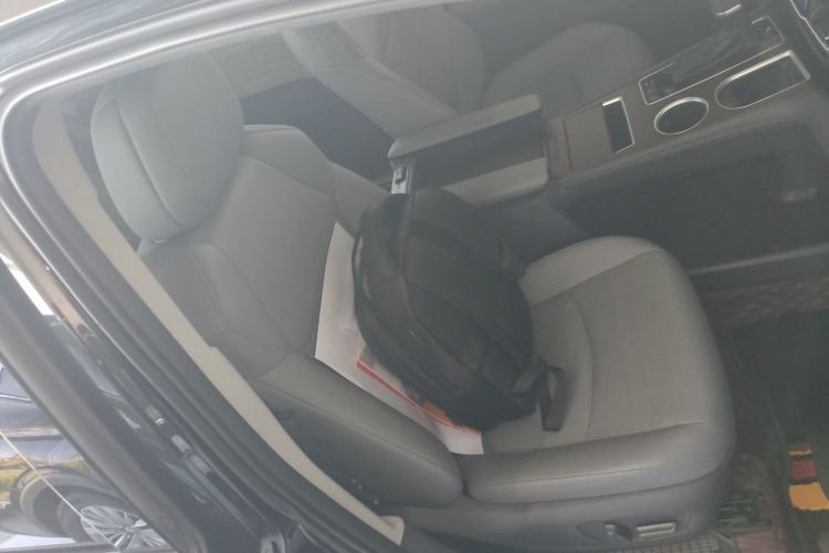 Used Toyota Granvia 2023 2.5L Hybrid Prestige PLUS Edition Right Front Seat