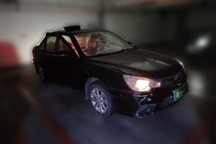 Used Soueast V3 Lingyue 2011 Revised Version 1.5L Manual – Style Edition Front Right 45 Deg