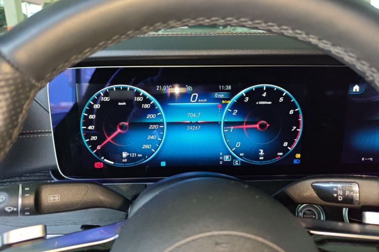 Used Mercedes-Benz E-Class 2022 Revised Version E 300 L Sporty and Stylish Edition
