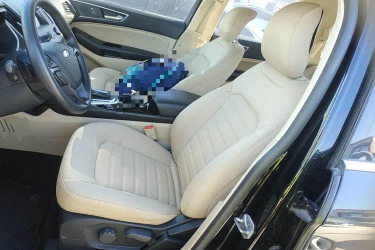 Used Ford Edge 2018 EcoBoost 245 Two-Wheel-Drive Titanium 5-Seater China VI Standard
