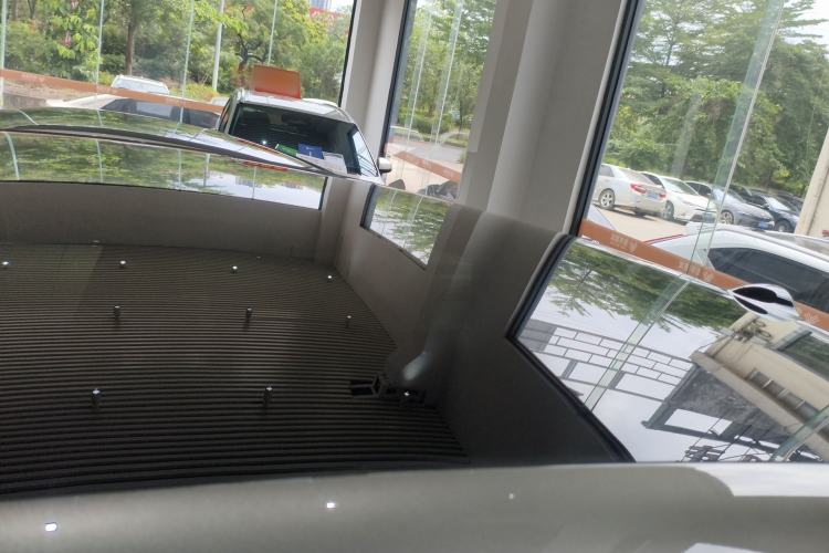 Used Rising R7 2025 Model Urban Edition Roof