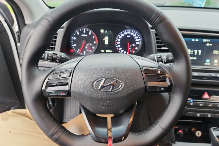 Used Hyundai Elantra (6th Generation / Lingdong) 2018 1.4T Dual-Clutch Xuan Dong · Dynamic Edition Steering Wheel