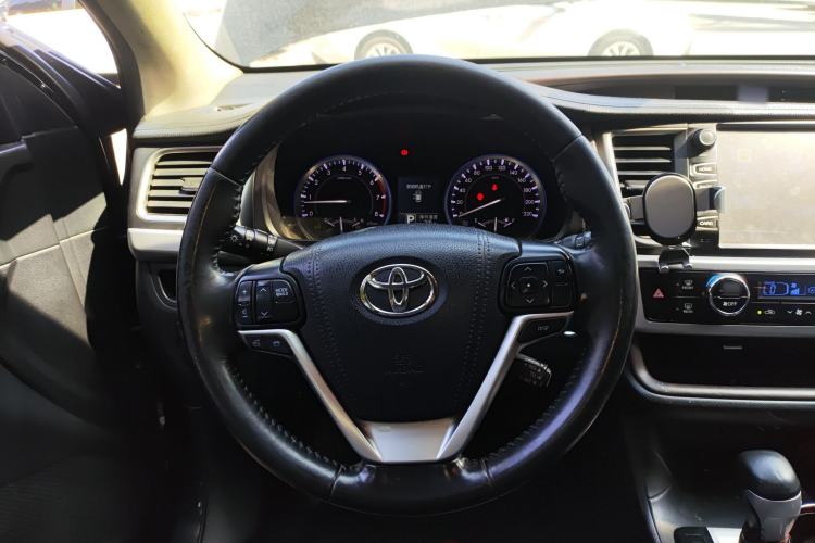 Used Toyota Highlander 2015 2.0T Four-Wheel Drive Luxury Edition 7-Seater
