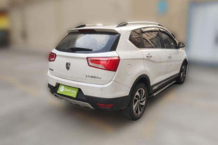Used Baojun 560 2015 1.8L manual luxury version