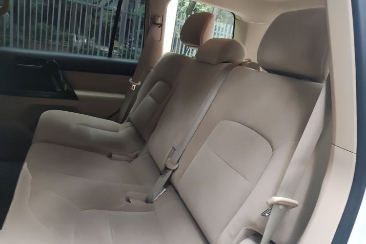 Used Toyota Land Cruiser 