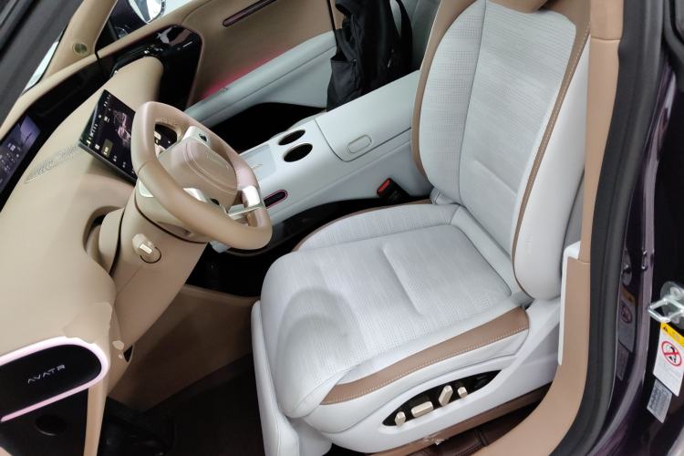Used Avatr 07 2024 Max Extended-Range Edition Left Front Seat