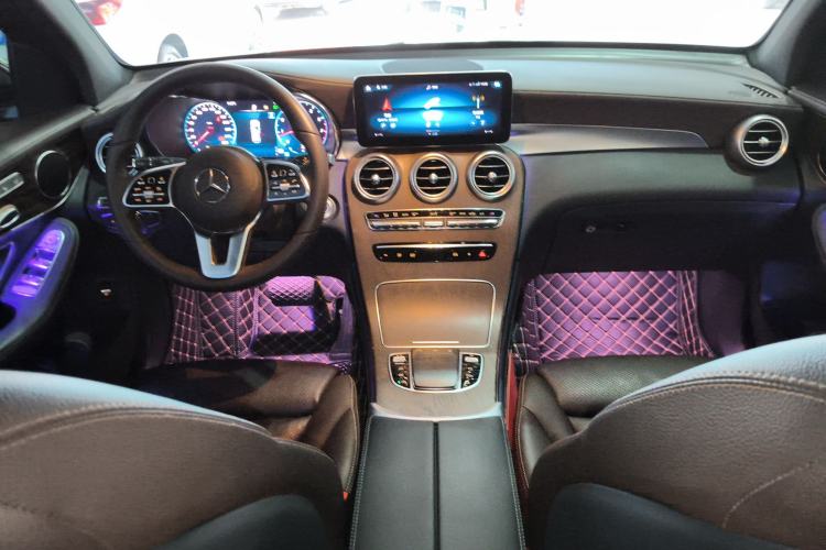 Used Mercedes-Benz GLC 2020 Facelift GLC 260 L 4MATIC Luxury Edition Center Console