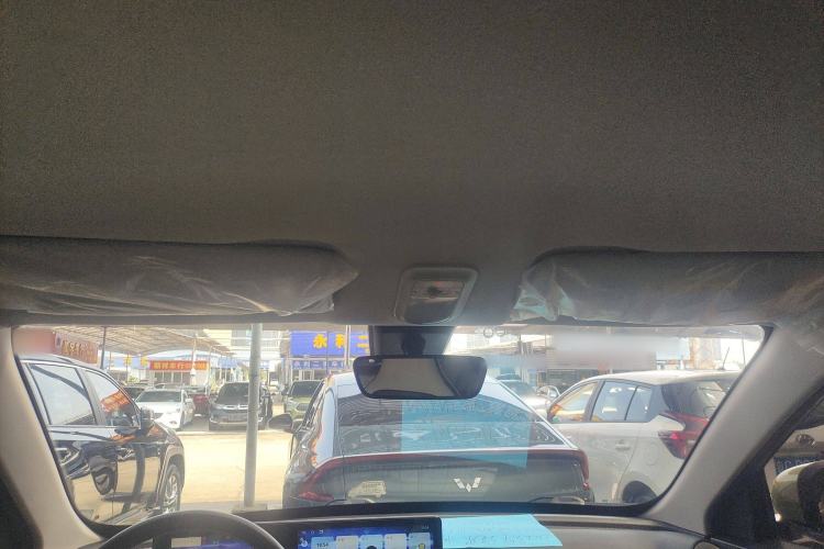 Used Wuling Bingo 2023 333 km Enjoyment Version Headliner