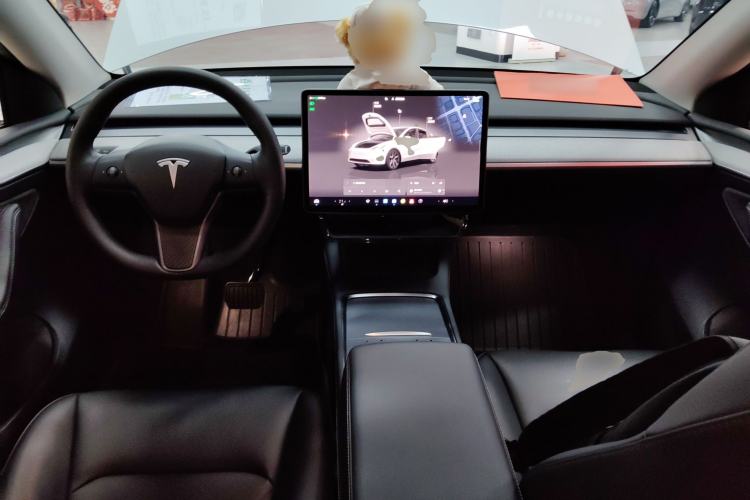 Used Tesla Model Y 2022 Rear-Wheel-Drive Version Center Console