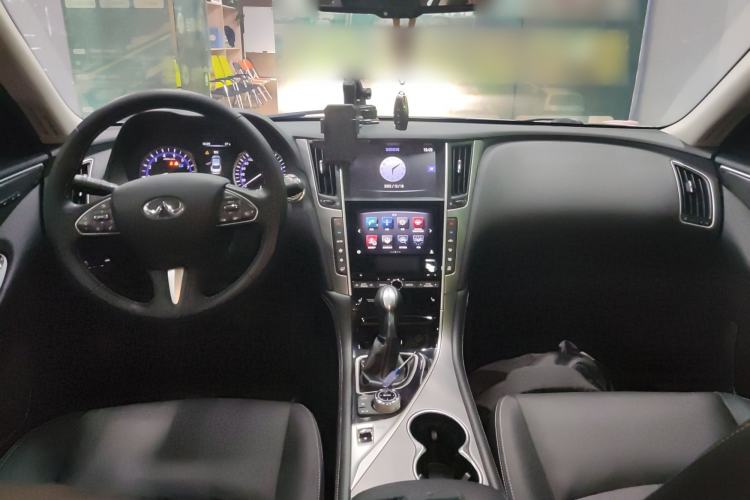 Used Infiniti Q50 2014 3.7L Comfort Edition Interior 2