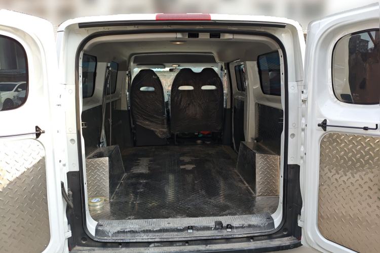 Used SAIC MAXUS Dana V1 2025 Low-Roof Multi-Function Version 42 kWh