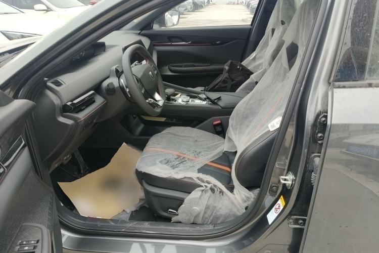 Used Changan UNI-V 2024 1.5T Prestige Edition